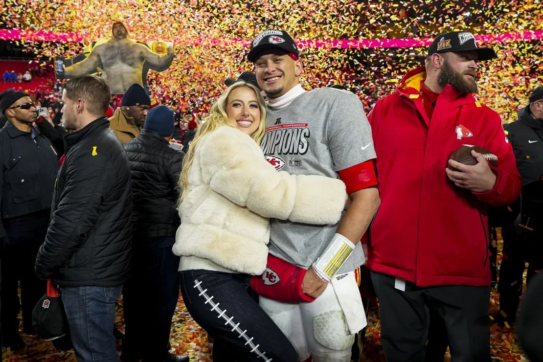 Mahomes y su esposa Brittany dieron la bienvenida a su tercer hijo en enero.