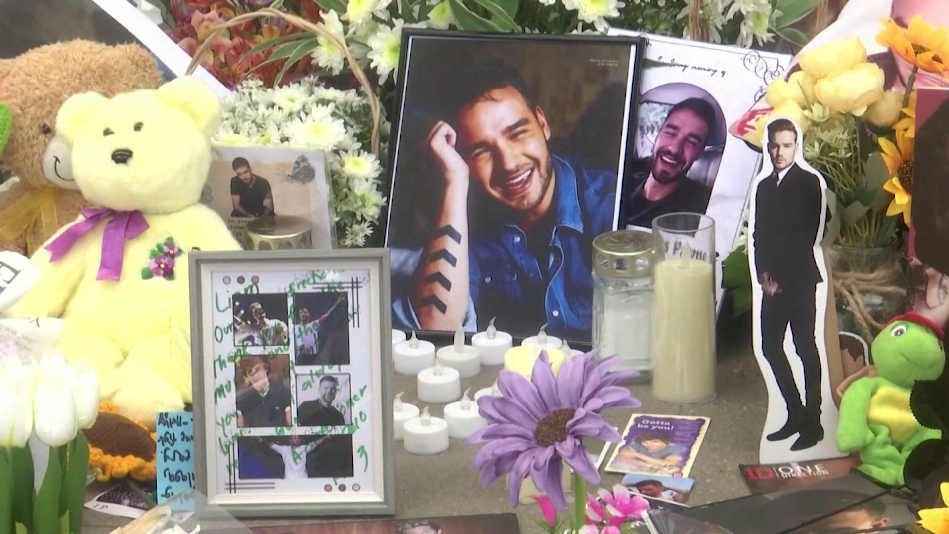 One Direction fans mourn Liam Payne around the world