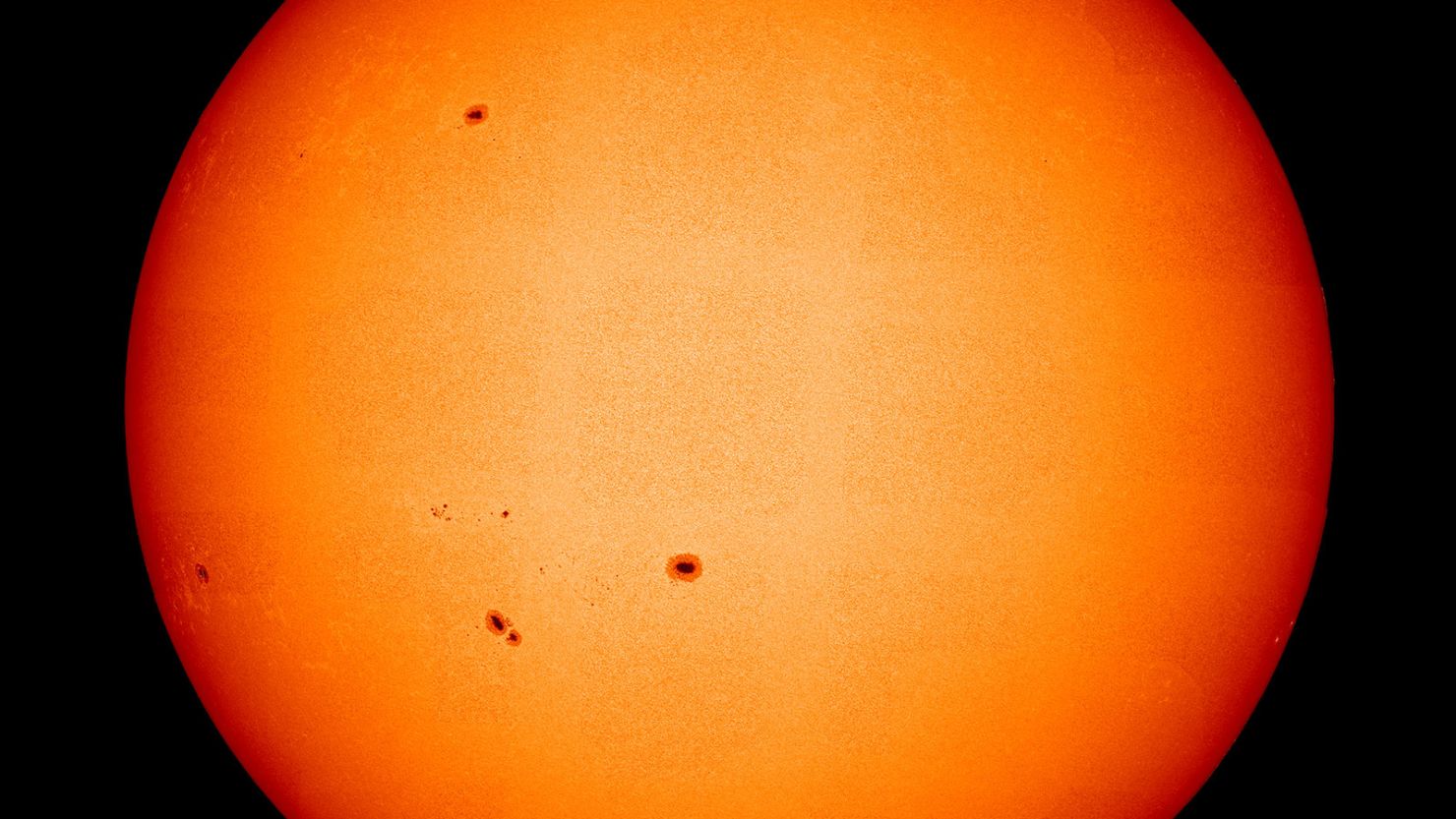 Solar Orbiter captures the highest-resolution images of the sun’s surface yet