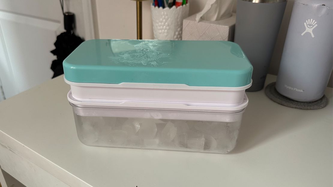 Phinox Ice Cube Tray inline closed cnnu.jpg