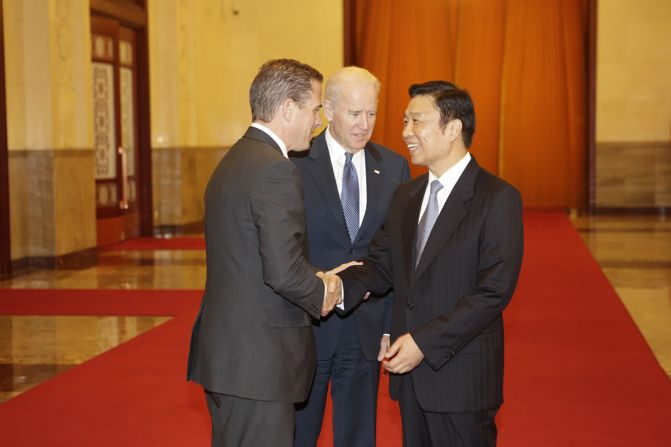 Newly released pictures show Joe Biden meeting Hunter Biden's Chinese  business partners | CNN Politics