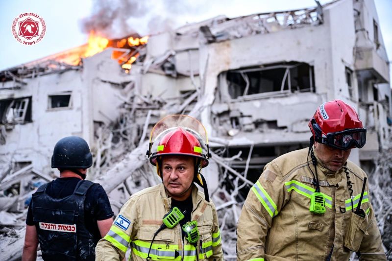 Explosions Over Jerusalem as Israel and Iran Teeter on Edge of Full-Scale War