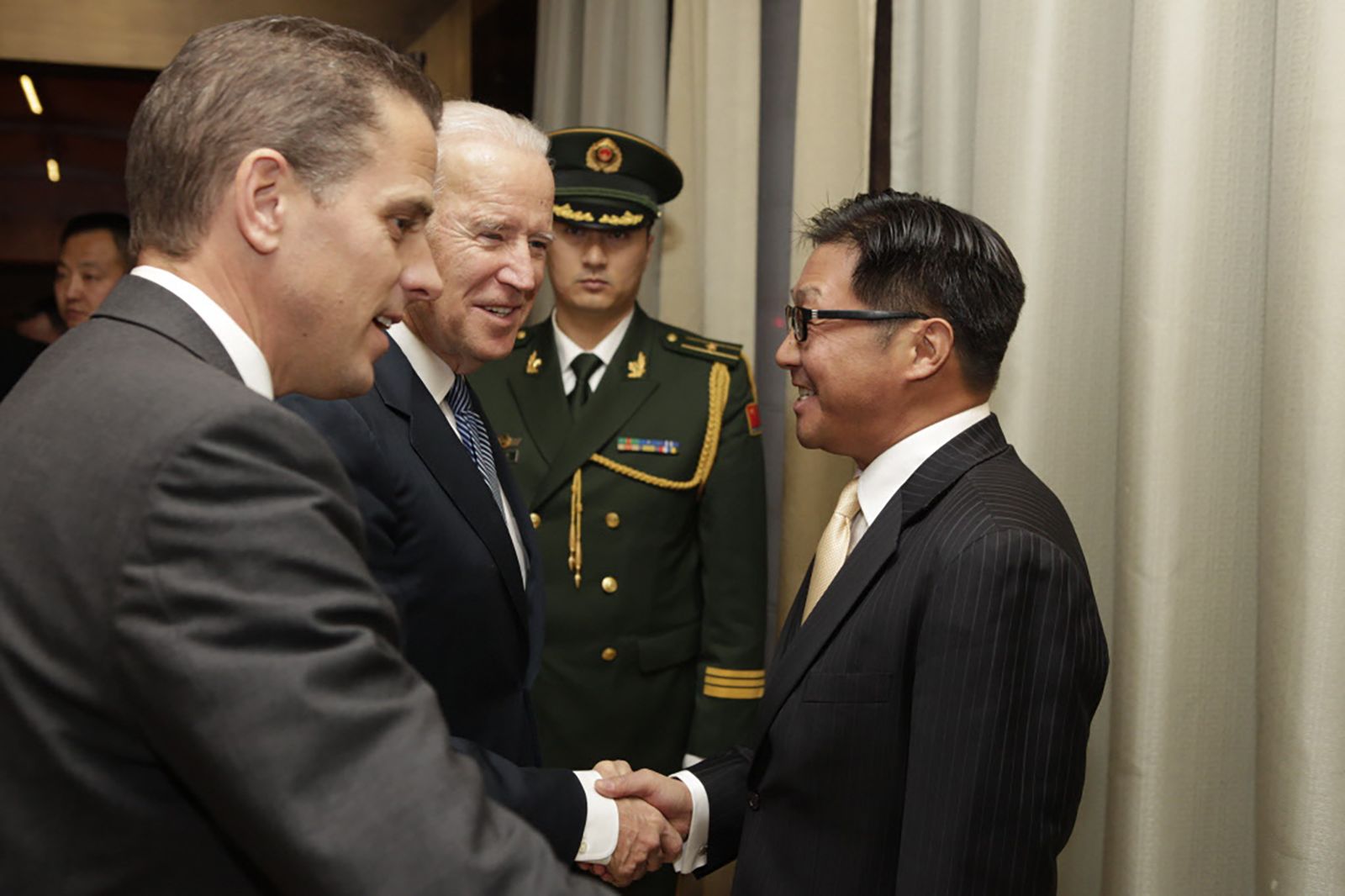Newly released pictures show Joe Biden meeting Hunter Biden's Chinese  business partners | CNN Politics