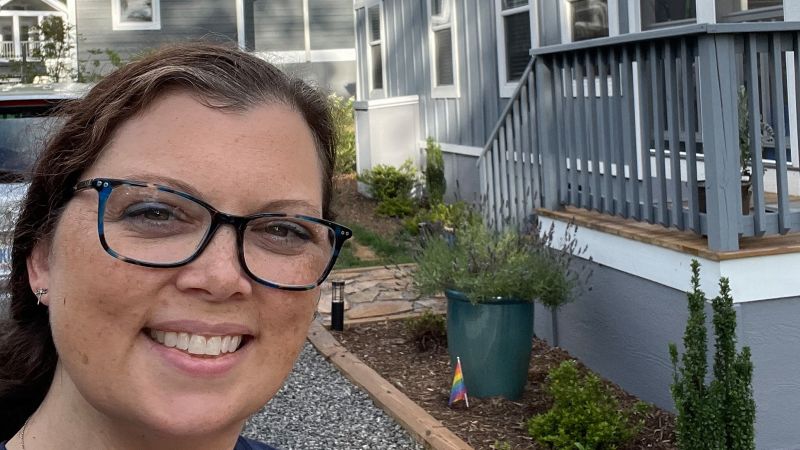 Tiny-house vacations inspired this woman to downsize for good