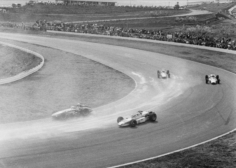 出産祝いなども豊富 Japan's Indy raced IndyCars time first the Remembering 200: 自動車