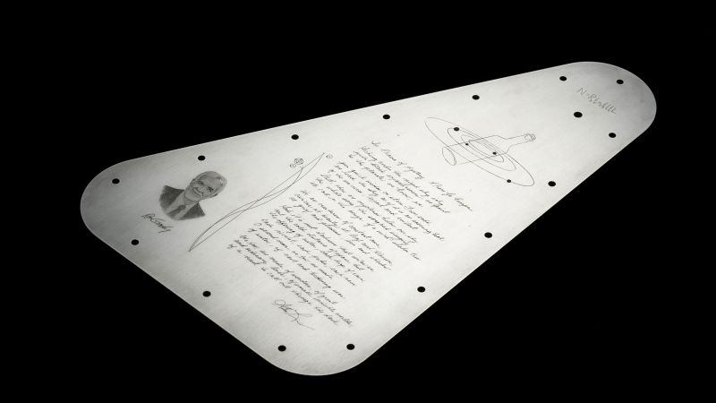 美国宇航局的欧罗巴快艇任务将携带一首诗和数百万个名字到海洋月球