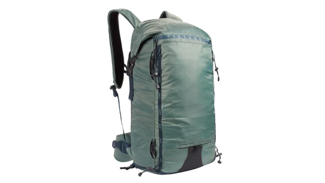 Sky Tree Yoga Backpack Review - Dragon Blogger Technology