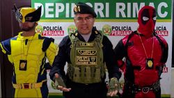 Policías disfrazados de superhéroes capturaron a una supuesta banda de narcotraficantes en Perú