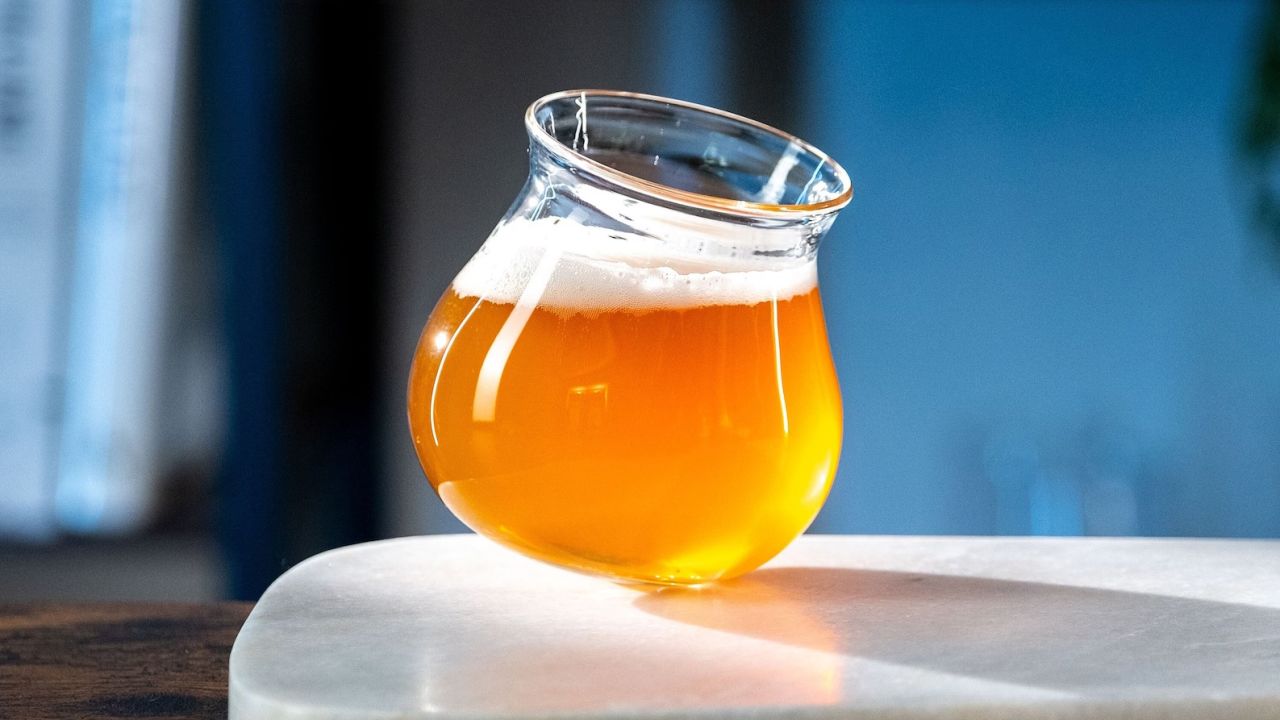 pretentious glass co da wobble glass cnnu.jpg
