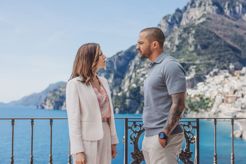 Maria Chiara Giannetta, Jesse Williams in "Hotel Costiera."