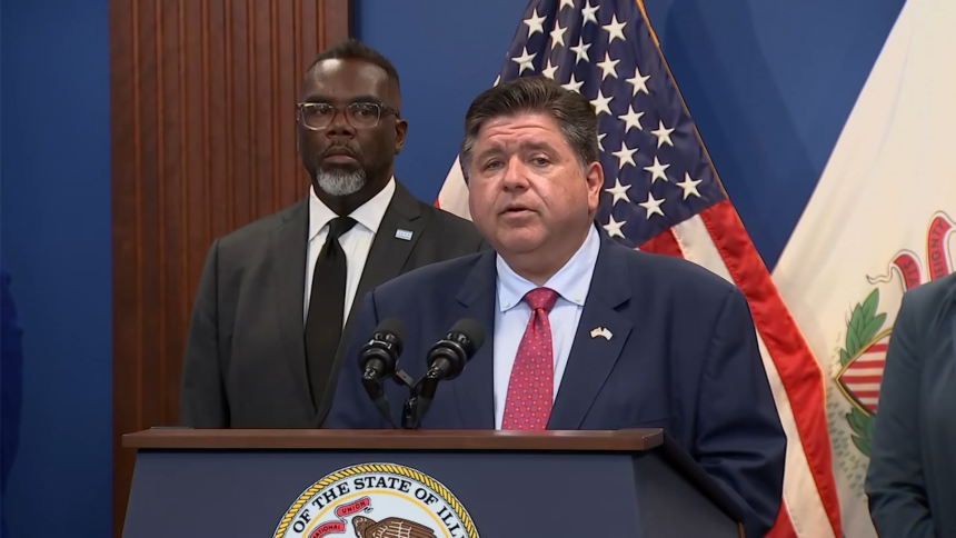 Chicago braces for federal immigration enforcement operation while Trump  criticizes local officials | CNN Politics