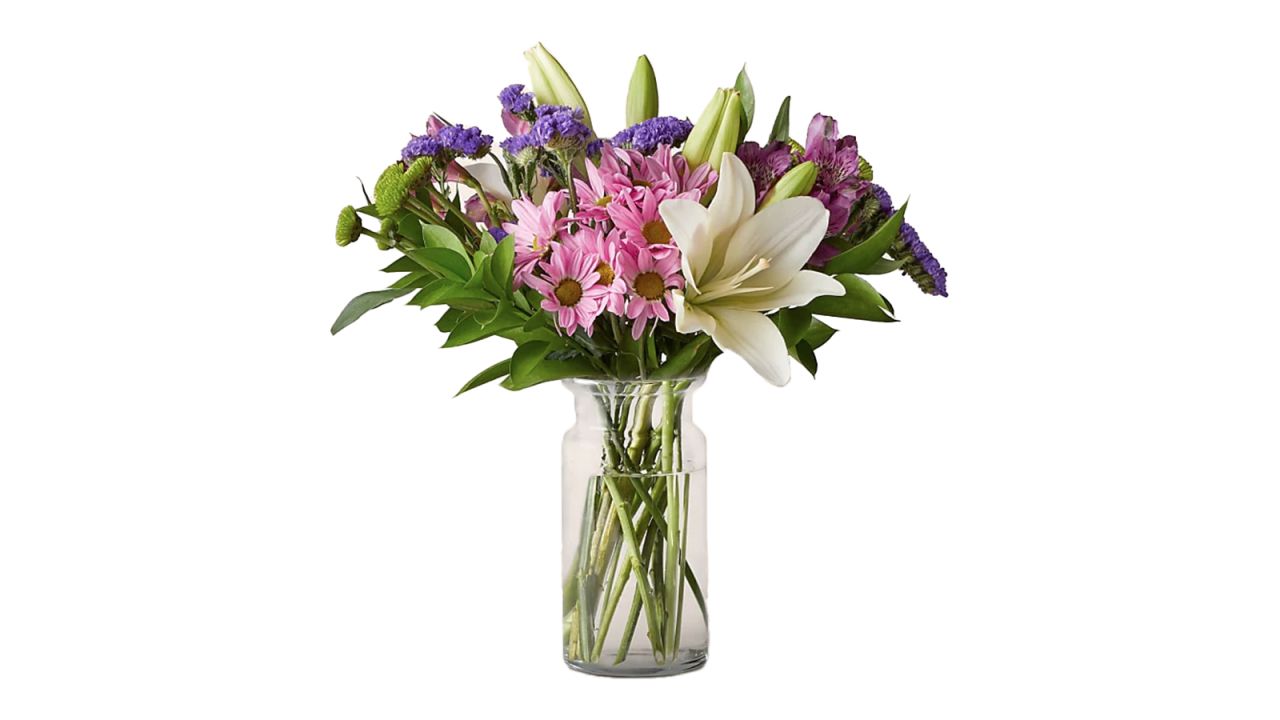Reserved Flowers Bouquet for Mom at Women's Day 2023