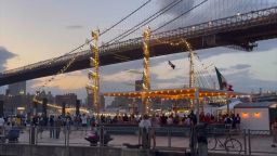 puente barco brooklyn.00_00_00_00.Still001.jpg