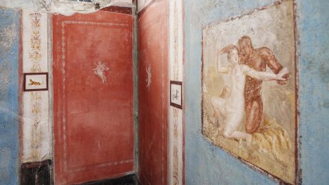 A tiny house adorned with erotic frescoes has been uncovered at the Italian archeological site of Pompeii. 