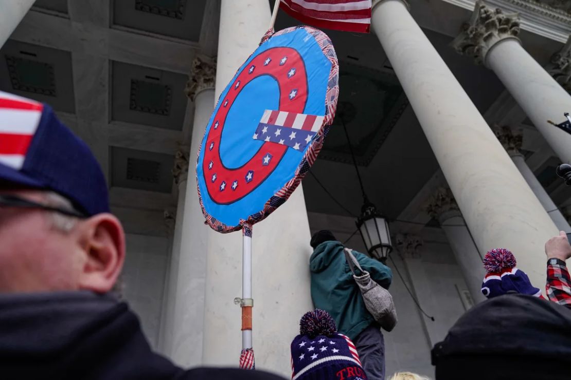 Elementos del "Gamergate" se mostraron en conspiraciones como Pizzagate y QAnon, así como en la insurrección en el Capitolio de Estados Unidos el 6 de enero de 2021.