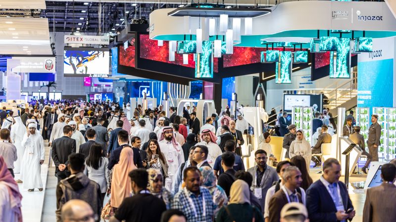 Тъй като 200 000 технологични заинтересовани страни се спускат в