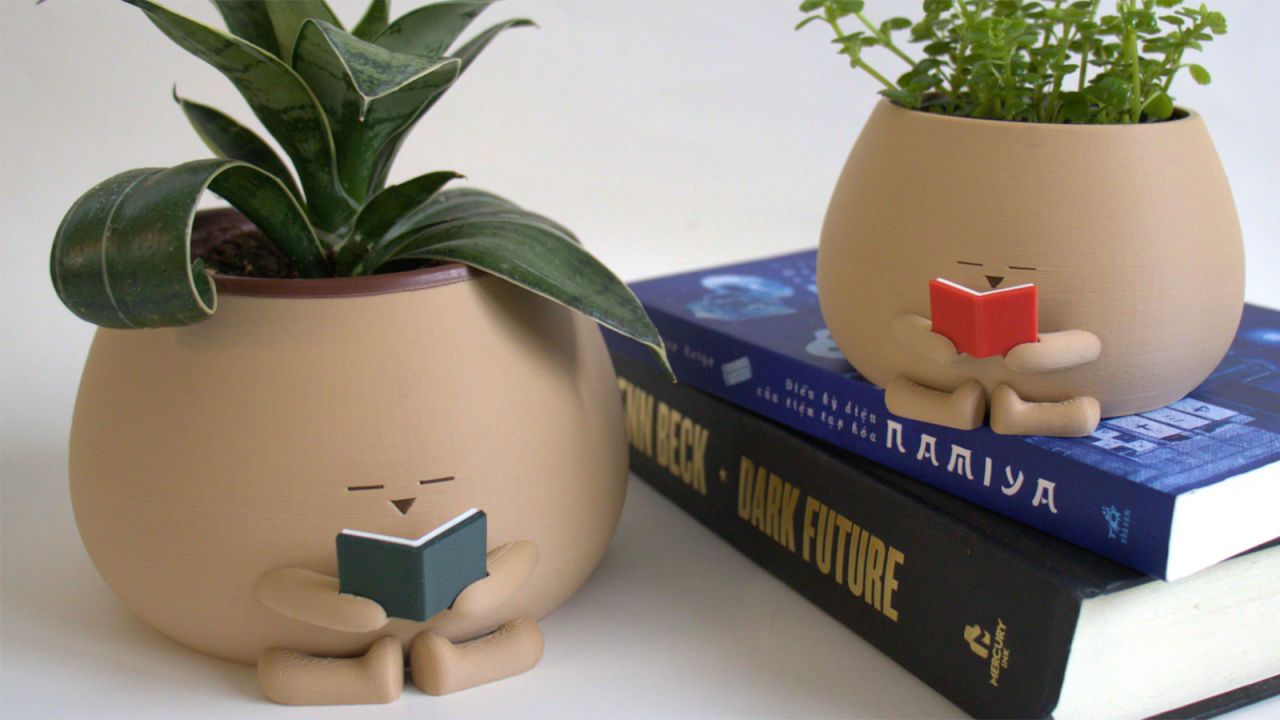 reading pot plants.jpg