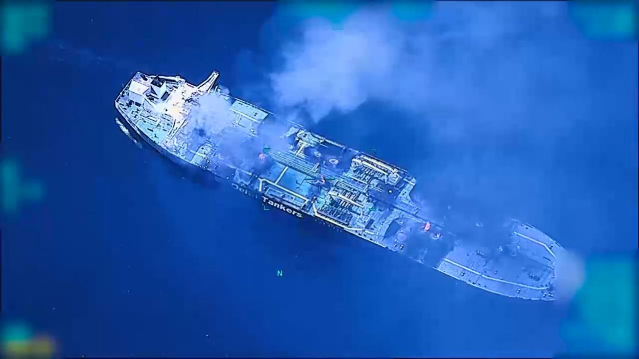 red-sea-tanker-fire-thumb.jpg