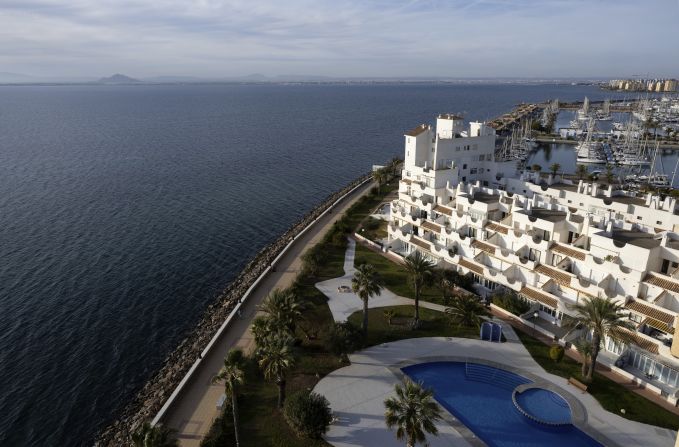 In the 1970s, a development boom around Mar Menor led to hotels and high-rise apartments being built right at the water’s edge. But since the waters have turned murky and dead fish have washed up, both house prices and tourism revenue have dipped.