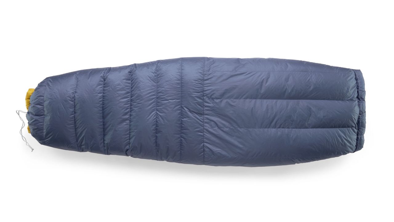 REI Co-op Magma 30 Down Trail Quilt in thunder blue