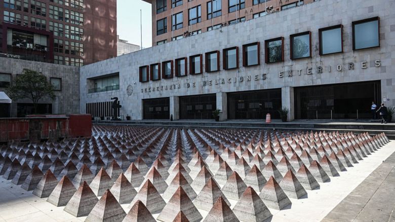 La fachada de la Secretaría de Relaciones Exteriores en la Ciudad de México el 2 de abril de 2025.