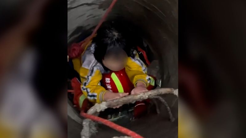 Girl rescued from sewer in China after seven hours