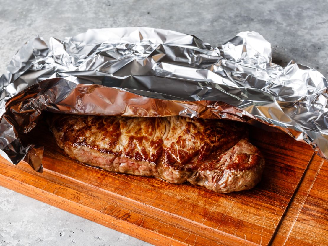 resting-steak-on-cutting-board.jpeg