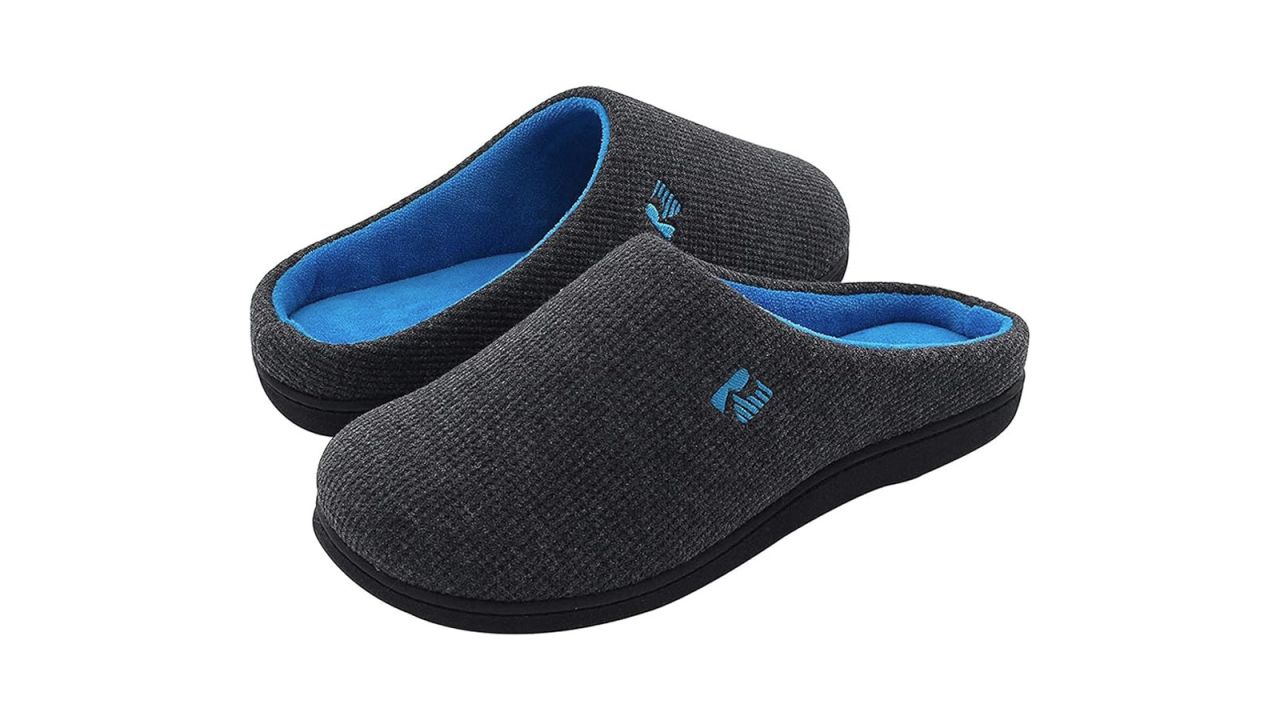 RockDove Men’s Original Two-Tone Memory Foam Slipper.jpg