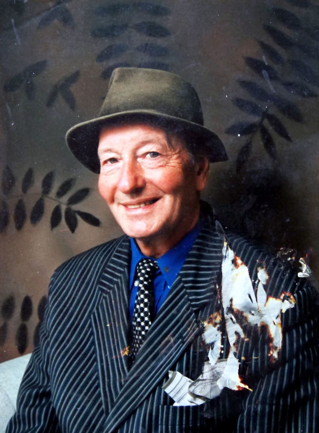 The artist is remembered as "flamboyant" and "outlandish" by his niece, Jan Williams.