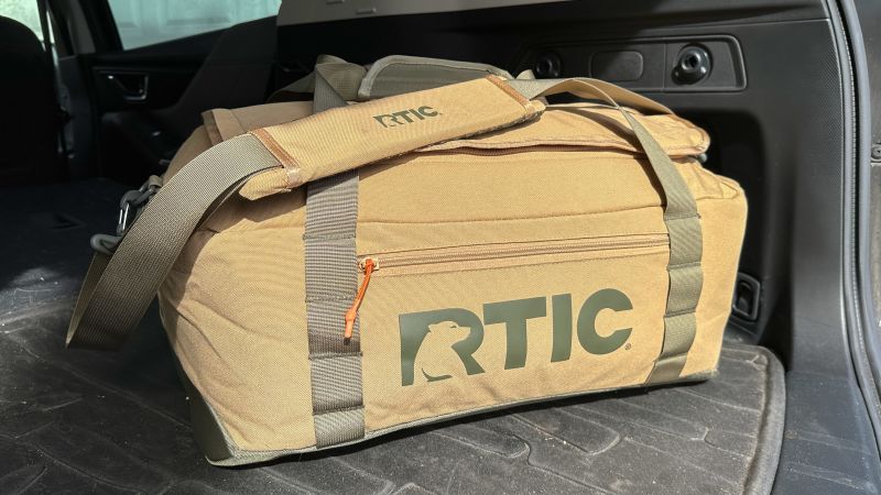 Rtic waterproof 2024 duffel bag