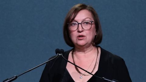 Galina Timchenko recibe el Premio Gwen Ifill en los Premios Internacionales de Libertad de Prensa del J 2022 en Nueva York.