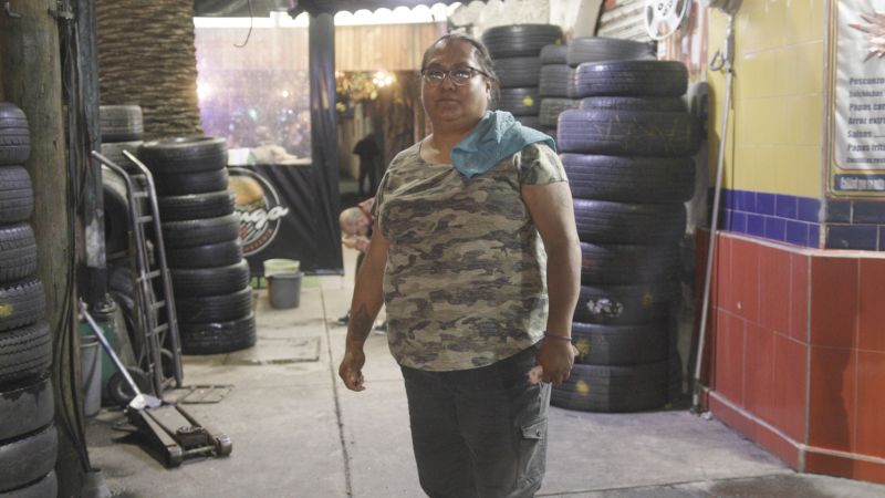 Video: Mexico City female cabbies rebel against brutal violence Video: Mexico City female cabbies rebel against brutal violence
