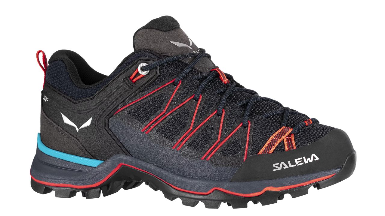 Salewa mountain trainer lite shoes in navy and coral color