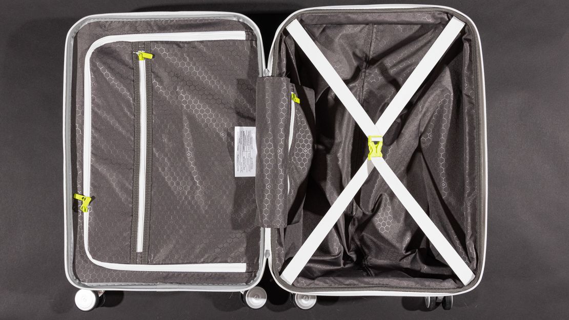 A photo of the interior of the Samsonite Freeform Spinner Carry-On luggage