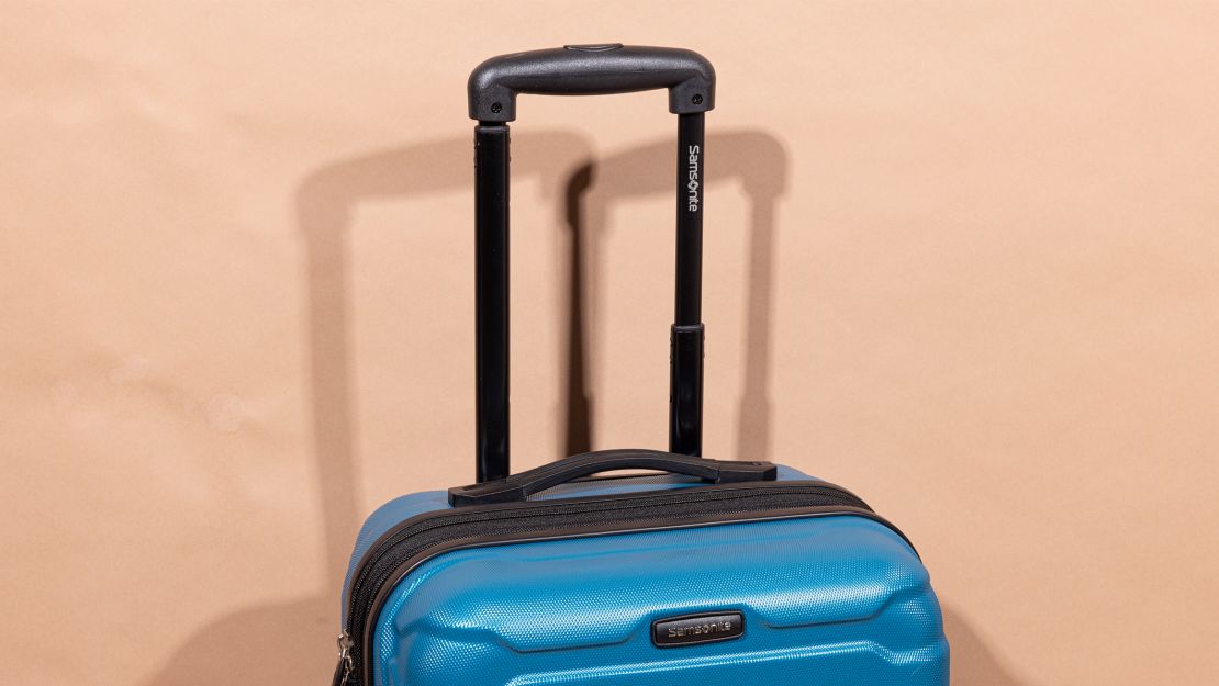 Samsonite-Omni-handle