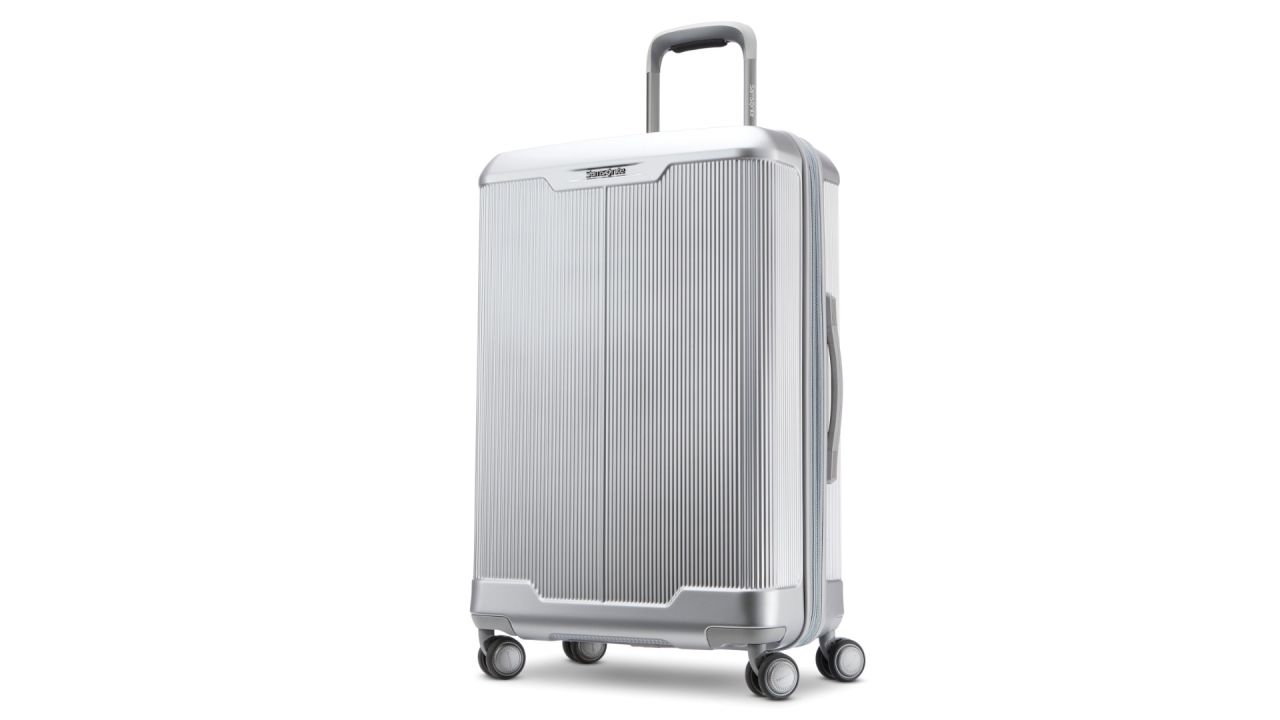 Samsonite Silhouette 17 Medium Spinner.jpg