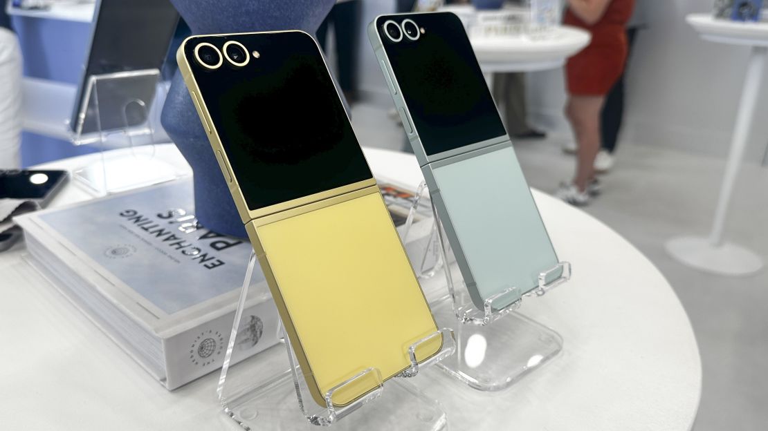samsung-galaxy-z-flip-6-cnnu-13.jpg