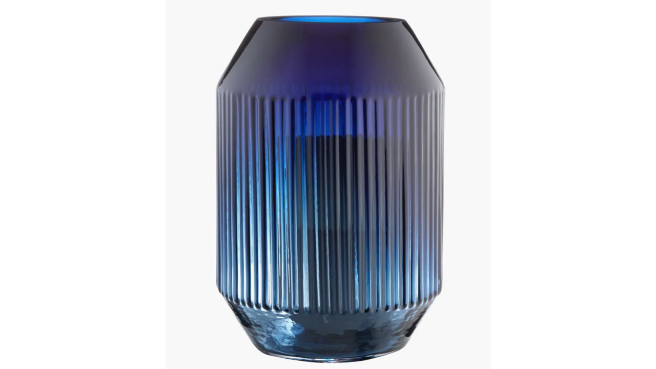 sapphire vase