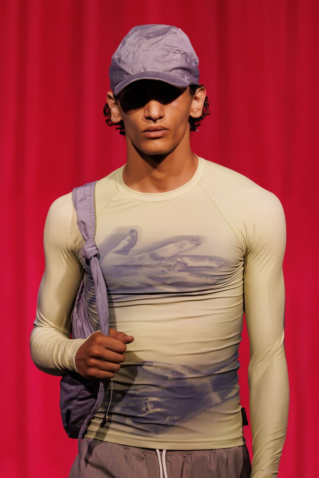 British designer Saul Nash returned to Milan for a second time, presenting a functional collection based on movement.