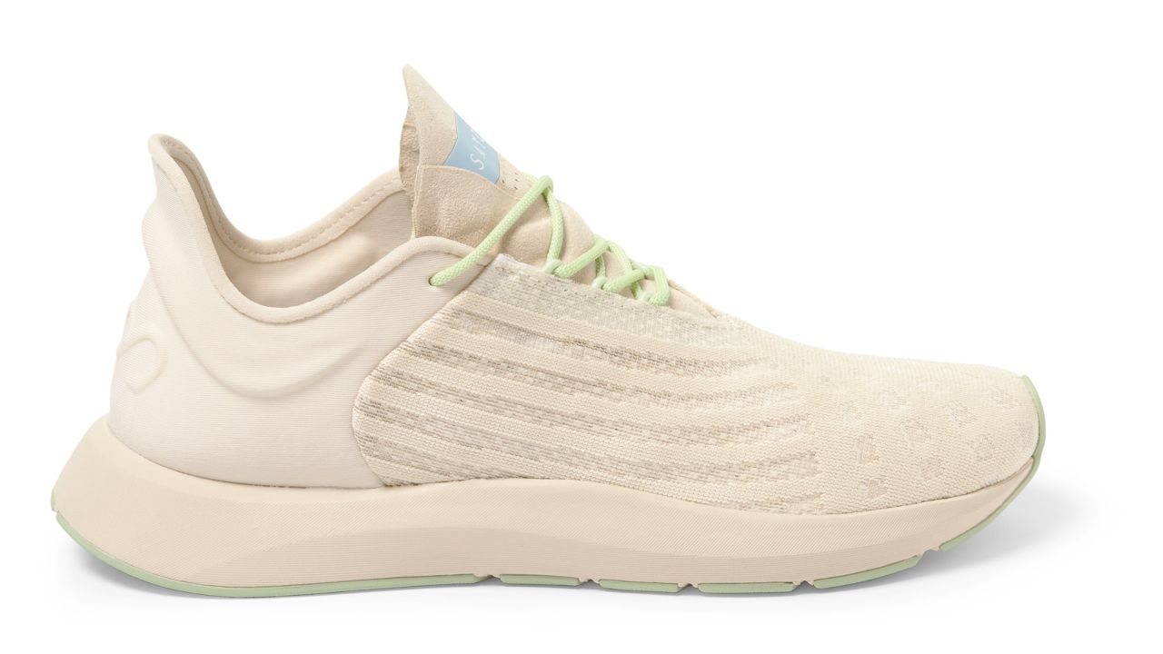 Saysh One shoes in Sail color