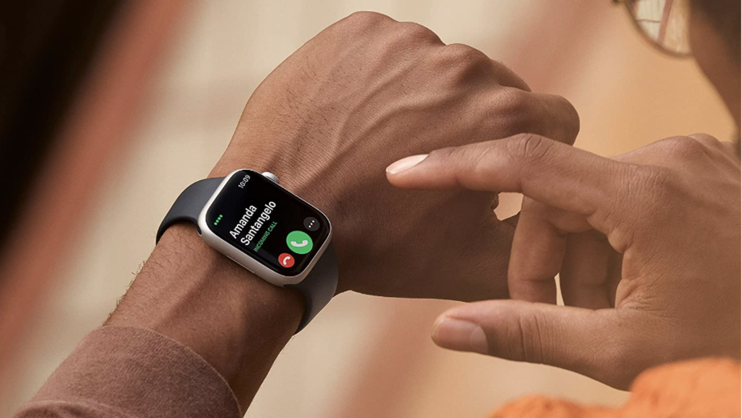 Apple Watch Series 8 sale: 44% off