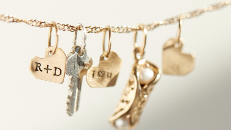 NextImg:Shop romantic deals during these Valentine’s Day 2023 sales: Flowers, jewelry, lingerie and more | CNN Underscored