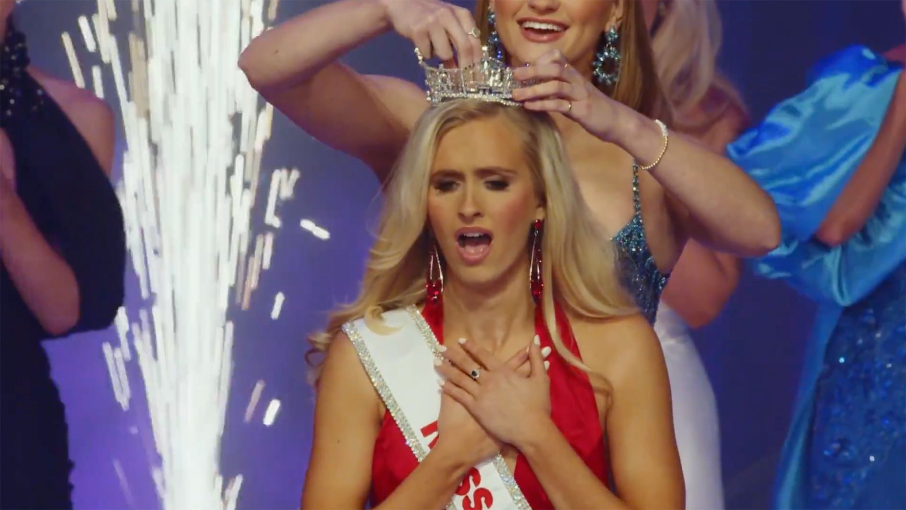 Miss Colorado, Madison Marsh, se corona como Miss América 2024.