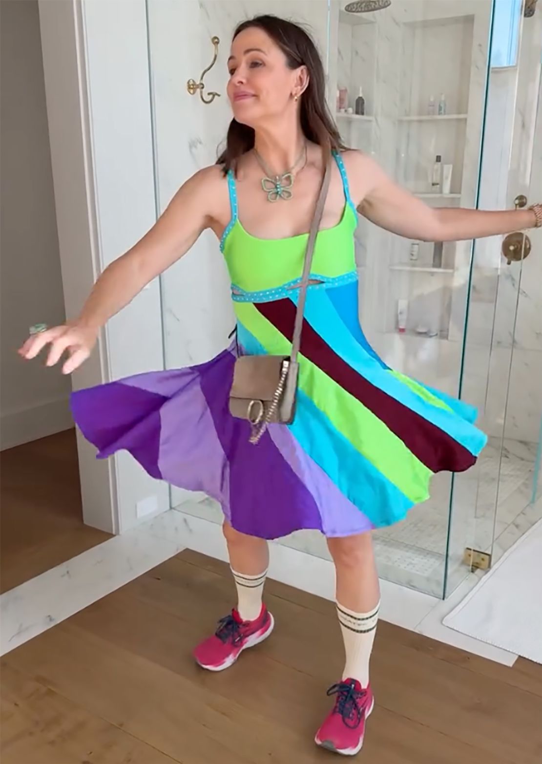 Jennifer Garner shares a video of her Halloween costume to Instagram.