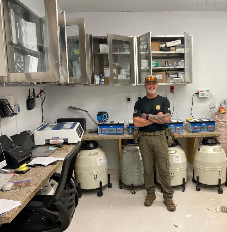 FBI agent Chris Meltzer assisted Lyle in entering the clinic to secure patients' embryos.
