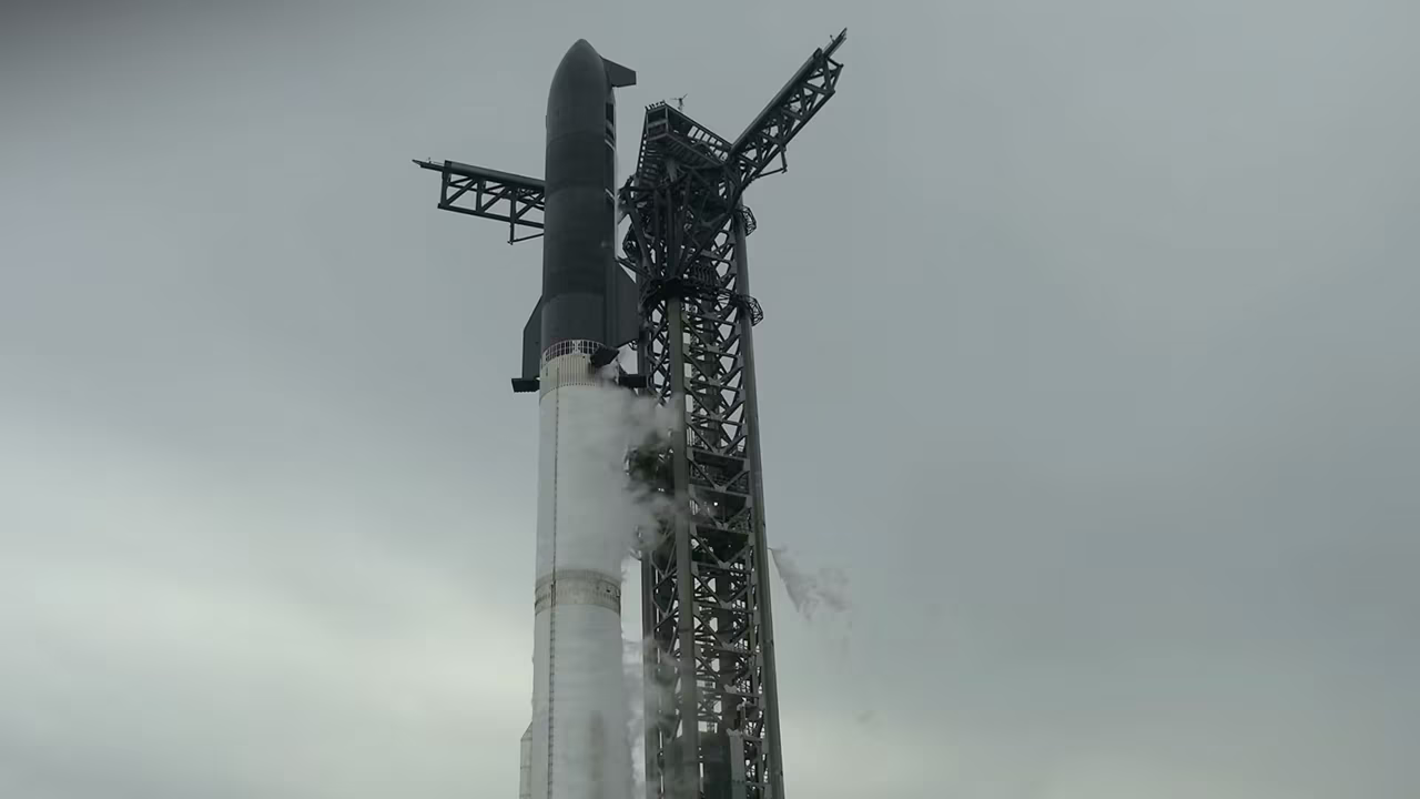 SpaceX’s Starship spacecraft atop the Super Heavy rocket booster Monday.