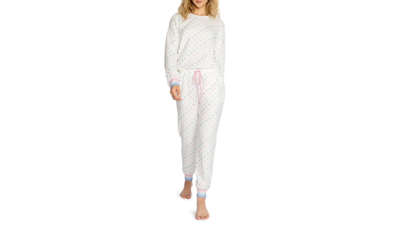 Sleepwear Comfort: Nightwear Choices for Women in Perimenopause and Me –  SISU & FINN