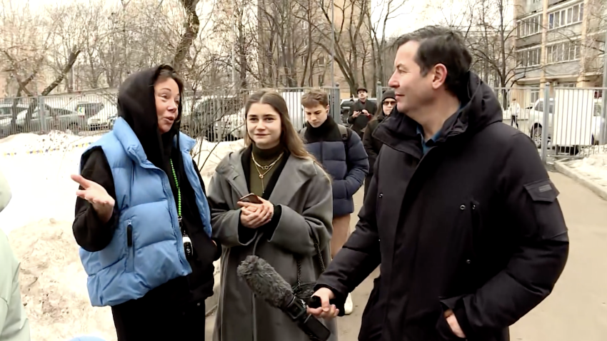 Watch: CNN in Moscow, Russia, as lines grew at polling stations in ...