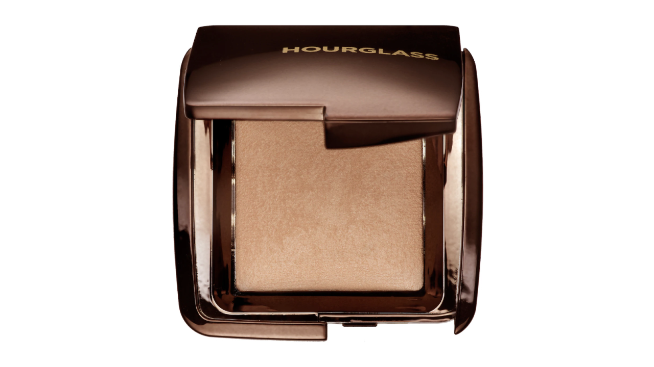 Hourglass Ambient Lighting Finishing Powder