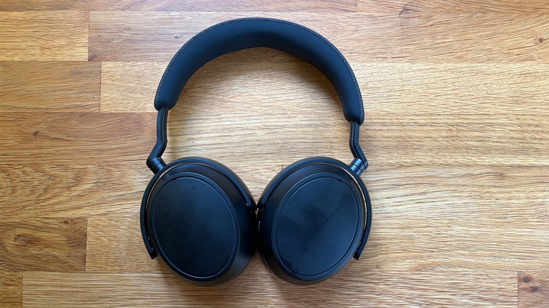 Sennheiser MOMENTUM 4 Noise-Canceling Wireless Over-Ear Headphones -  Newsshooter